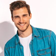 The Top Five Benefits of Having Whiter Teeth